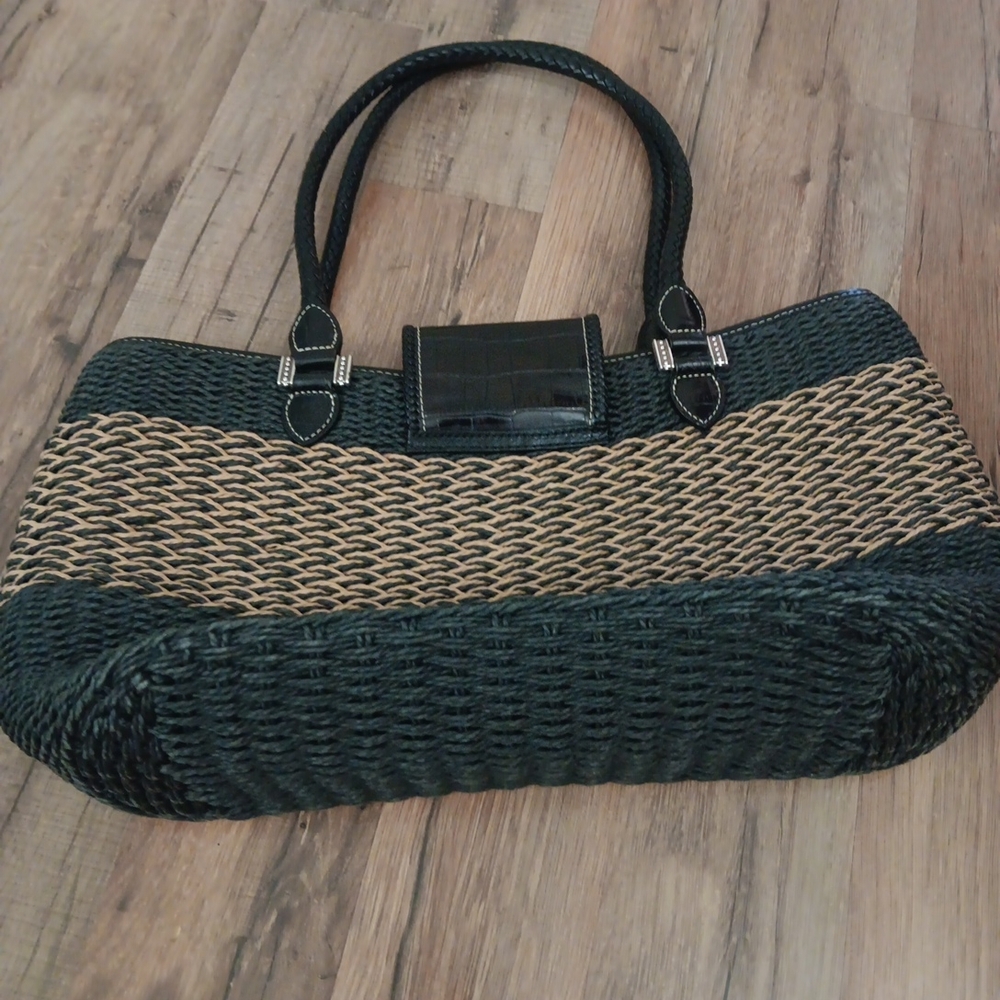 Woven Straw Tote Bag in Black and Tan - Picture 4 of 7